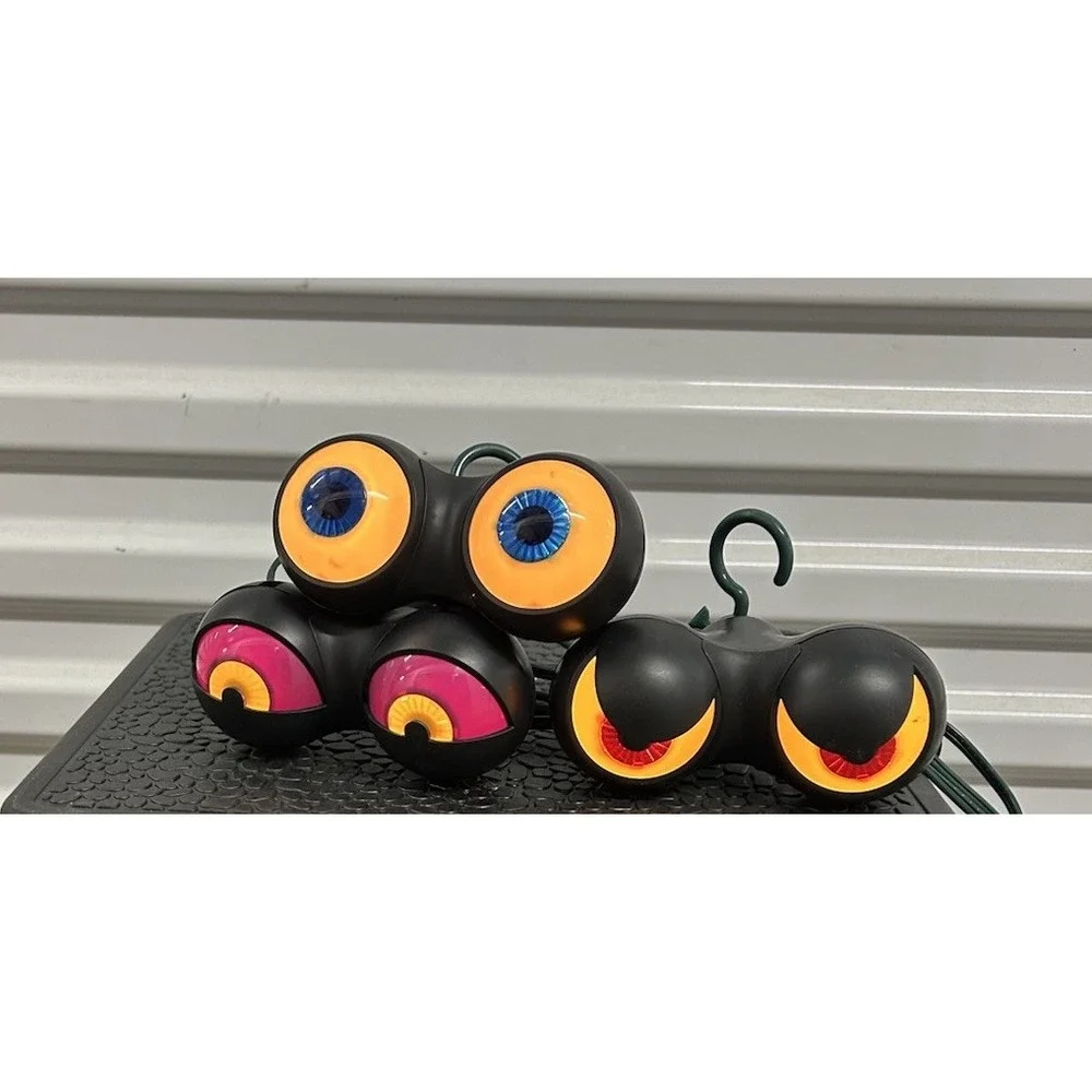 Gemmy Vintage Gothic Eyeball String Lights Spooky Haunted Light Up Eyes‎